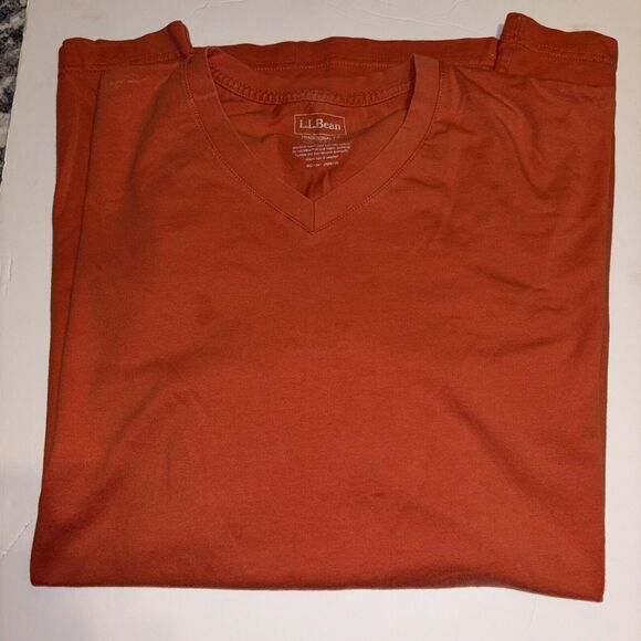 L.L. Bean TraditionalTee T-Shirt Mens XLT Solid V Neck Short Sleeve Cotton - Picture 1 of 4